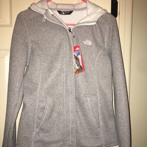 BNWT North Face Banderitas Hoodie